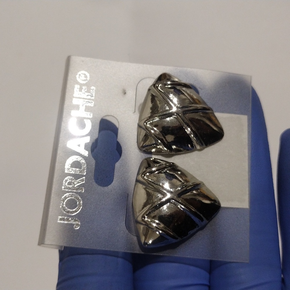 ✨  Jordache Silver tone Quilted Triangle Shape Post Earrings - Bold & Elegant - Picture 4 of 7